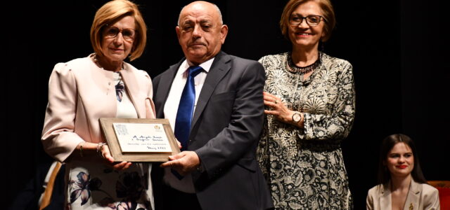 Vila-real celebra l’homenatge als matrimonis que enguany celebren les noces d’or