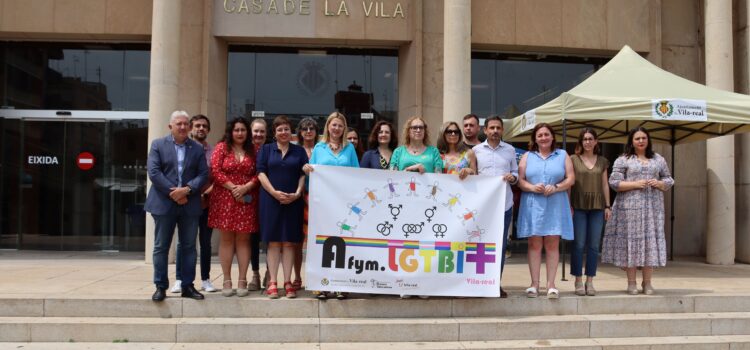 Vila-real defensa els drets de les persones LGTBI+ i reivindica la tolerància i el respecte