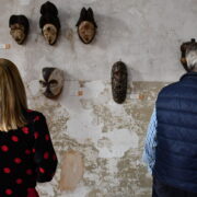 Prop de 1.200 persones visiten l’exposició de màscares artesanes ‘Espíritus de África’