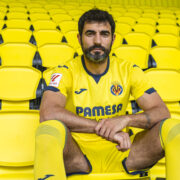 El Villarreal posa a la venda el nou primer equipament per a la temporada 2023/24