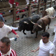 Un veí de Vila-real resulta ferit per asta de bou en un braç en Sant Fermín