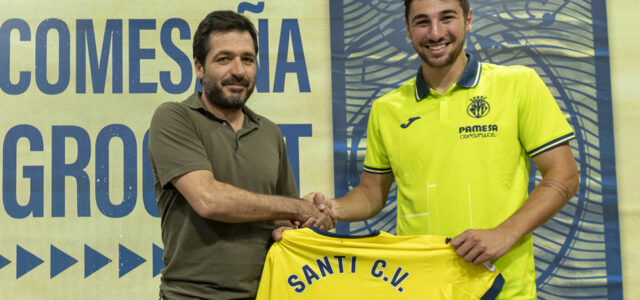 El Villareal presenta al futbolista gallec Santi Comesaña a l’afició grogueta