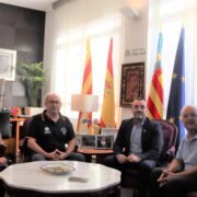 Benlloch rep Apaval amb motiu de la participació en l’Europeu de reclam