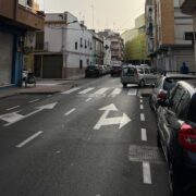 Canvien el sentit de circulació d’un carrer de Vila-real per evitar els accidents recurrents en el punt