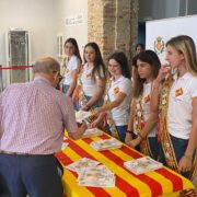 La cort d’honor de Vila-real realitza el repartiment del programa de festes