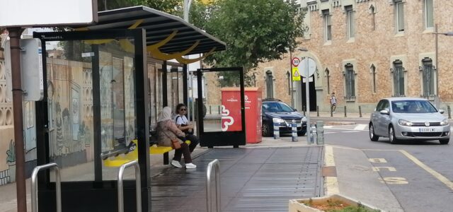 Completada la instal·lació de noves plataformes per a millorar la seguretat i accessibilitat del bus Groguet