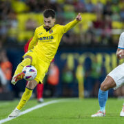 El Villarreal desconnecta l’última mitja hora i el Girona li remunta i ix líder de Primera de la Ceràmica (1-2)