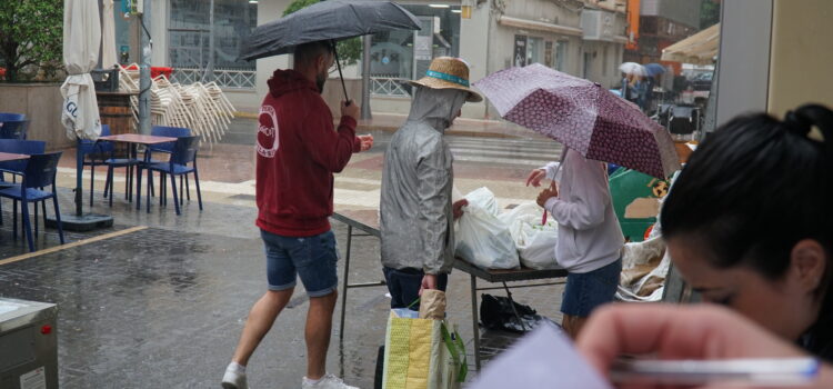 La pluja no aconsegueix frenar les festes de la Mare de Déu de Gràcia