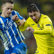 Un Villarreal tenallat per les necessitats no passa de l’empat enfront d’un lluitador l’Alabés (1-1)