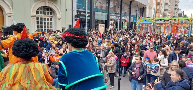 Els més menuts de Vila-real xalen amb unes campanades preparades exclusivament per a ells