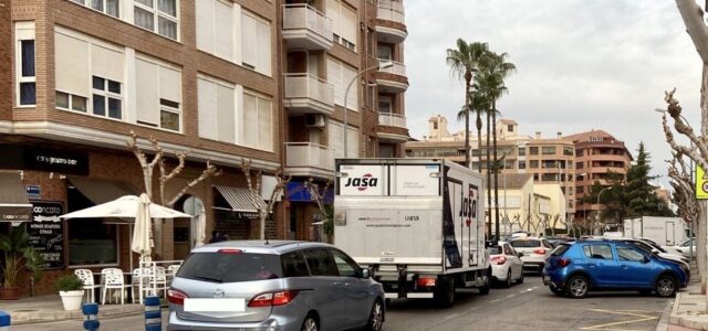 Retenció de trànsit a Vila-real en sumar-se agricultors a la tractorada per la situació del camp