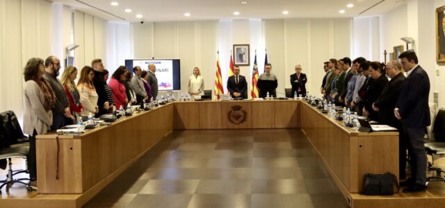Minut de silenci i unanimitat del ple de Vila-real per a aprovar el Pla d’Emergència per Sequera