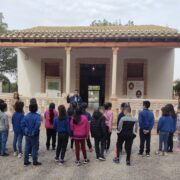 Més de 600 xiquets de Vila-real visiten l’assut amb motiu del Dia de l’Aigua