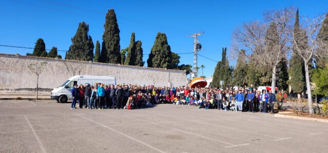 Gran éxit de la Volta a Peu pel terme de Vila-real amb la participació de 350 persones