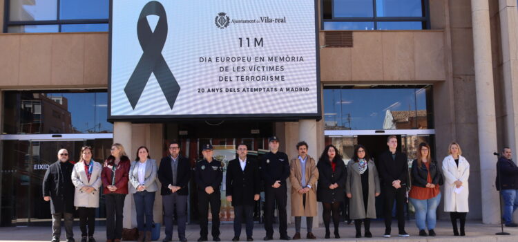 Vila-real recorda les víctimes dels atemptats de l’11M