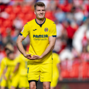 Un gol de Sorloth en el 92′ li dona tres punts d’or al Villarreal en el camp de l’Almeria (1-2)