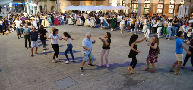 El Ball de plaça tornarà a omplir la Plaça del Pastoret amb música i tradició
