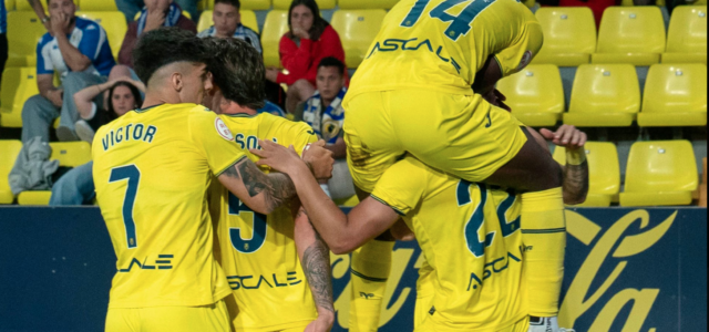 El Mini Submarí es fa fort al Mini Estadi amb una victòria de mèrit (2-1)