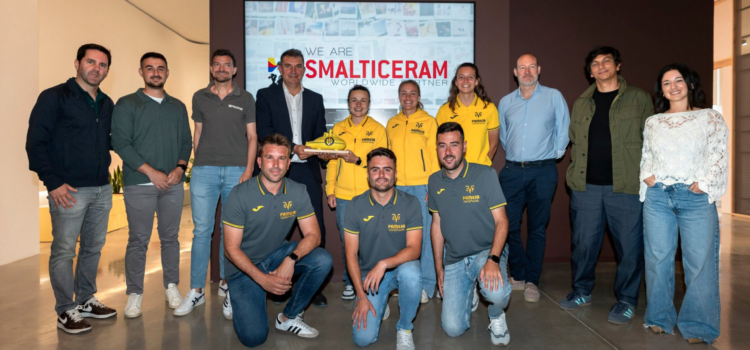 El Villarreal Femení visita la nova exposició de Smalticeram