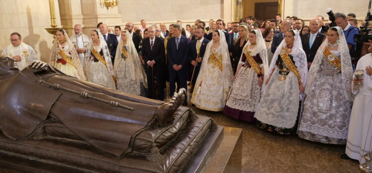 La Basílica de Sant Pasqual acull la Missa Pontifical amb gran participació institucional i musical
