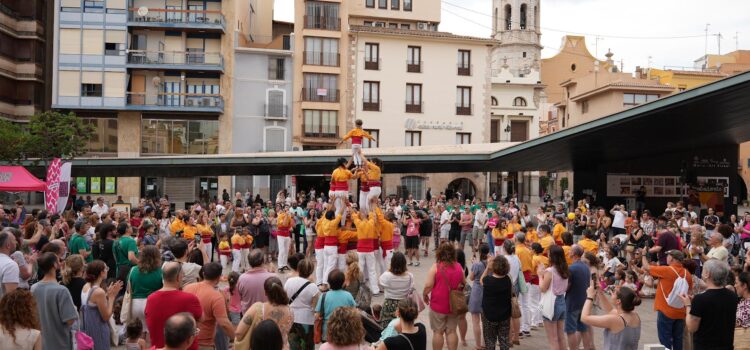 Èxit de participació a la Festa pel Valencià celebrada ahir a la plaça Major