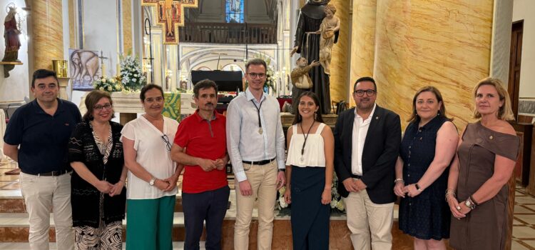 Joventut Antoniana ompli la parròquia en honor a Sant Antoni de Pàdua