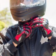 La Policia Local alerta sobre la seguretat en moto i ciclomotor aquest estiu