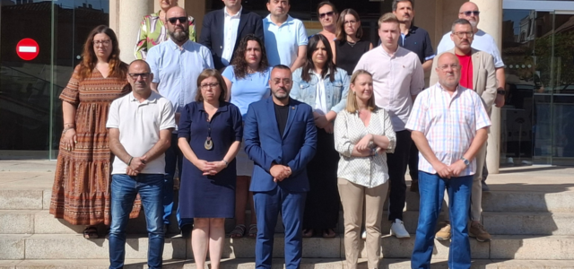 Vila-real guarda un minut de silenci per condemnar l’assassinat masclista a Algemesí