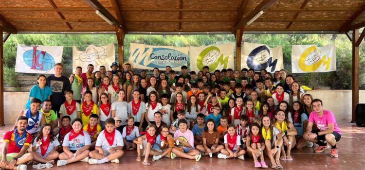 El regidor de Joventut visita el campament de la Consolació a Alborache
