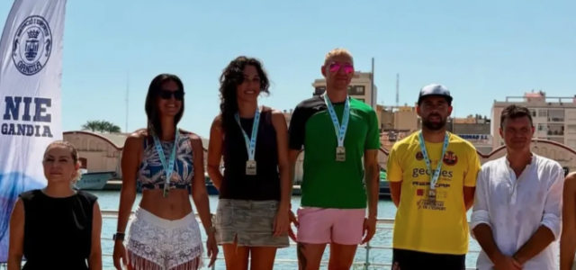 El nadador Manu García brilla a Gandia amb un doble repte superat