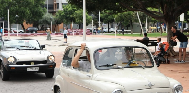 Els clàssics tornen a rodar pels carrers de Vila-real en les festes patronals