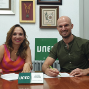 INSnovaE i la UNED de Vila-real renoven la seua col·laboració per a formar docents, directors i inspectors amb estàndards d’excel·lència