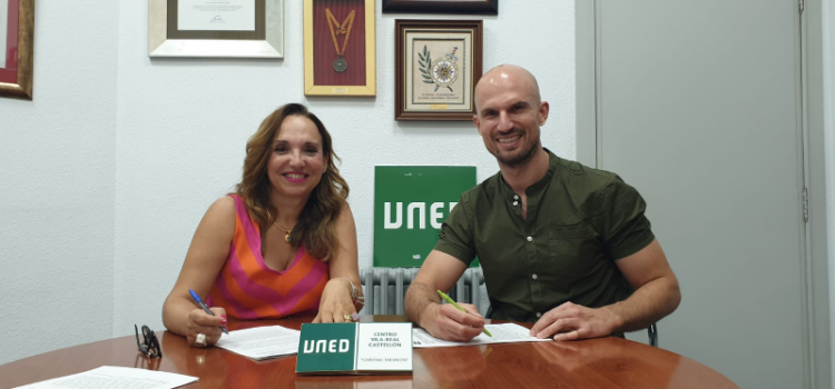 INSnovaE i la UNED de Vila-real renoven la seua col·laboració per a formar docents, directors i inspectors amb estàndards d’excel·lència