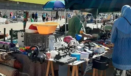La Policia Local intervé en el mercat d’antiguitats per irregularitats administratives