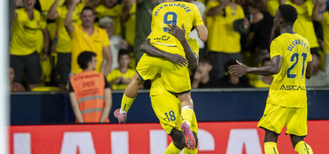 El Villarreal derroca el mur roget d’Osasuna i remunta el partit davant un rival molt sòlid (2-1)