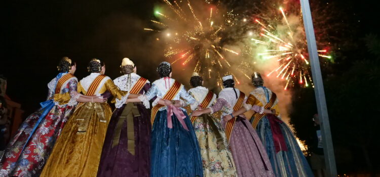 El retorn de la patrona i un castell de focs posen fi a les festes de Vila-real