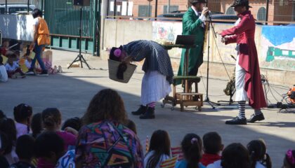 El Correllengua escolar encén la flama del valencià als col·legis de Vila-real