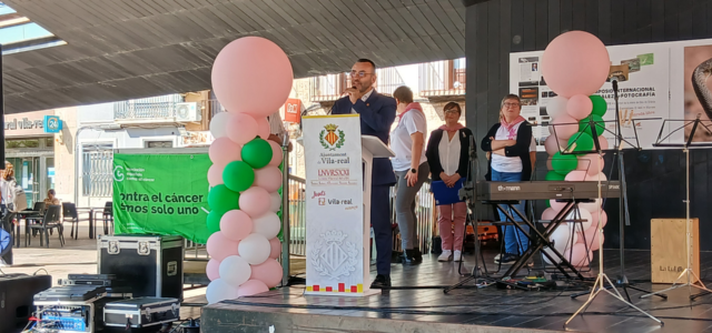 Vila-real commemora el Dia Mundial del Càncer de Mama amb un acte d’homenatge i conscienciació