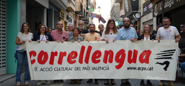 Vila-real celebra el Correllengua cívic per a commemorar el 9 d’Octubre