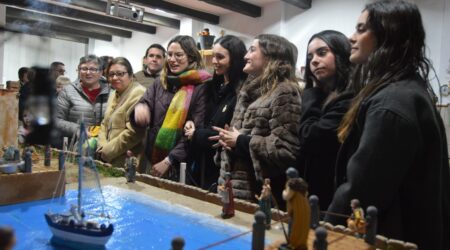 El Betlem artesanal de Toni Carmona torna a obrir amb quasi 200 peces i inspiració italiana