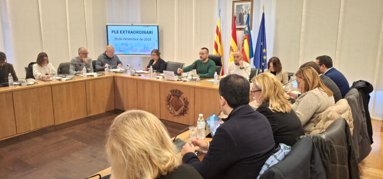 El Ple de Vila-real dona llum verda a una nova licitació de neteja amb més hores, més espais i major pressupost