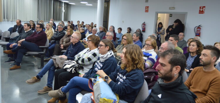 La UNED acull la presentació del nou llibre d’Antoni Pitarch sobre la història de Vila-real