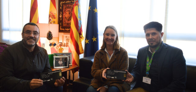 Un torró accessible i solidari arriba a Vila-real per ajudar xiquets amb sordceguesa