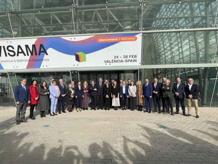 Vila-real reivindica el paper clau del sector ceràmic en la 41a edició de Cevisama