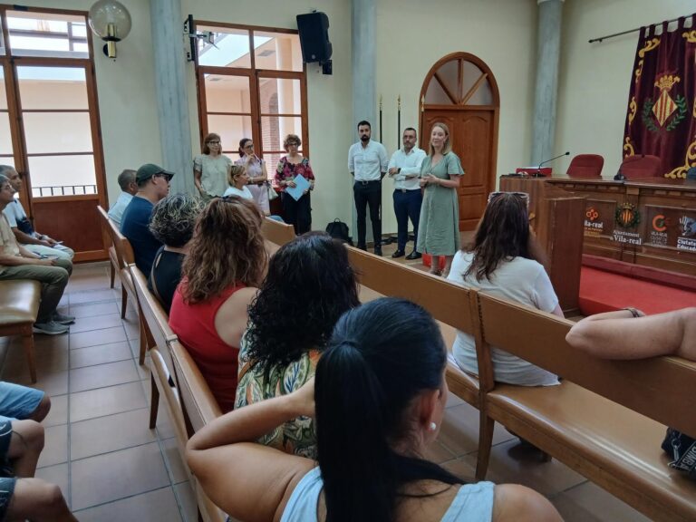 Vila-real incorpora 25 treballadors al programa d’atur agrari per a aquest estiu