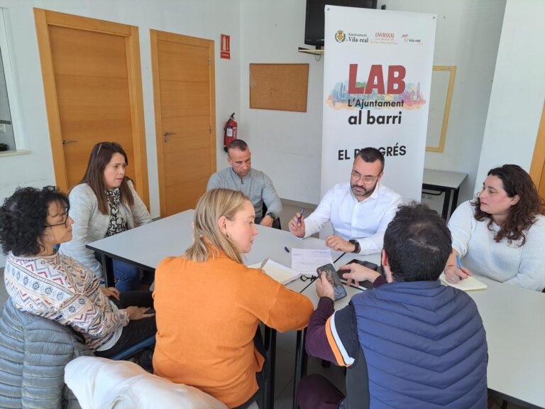 L'Ajuntament al barri inicia la seva campanya al Progrés per escoltar les necessitats veïnals