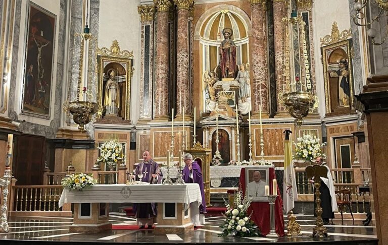 Acomiadament del Papa Francesc amb una missa funeral a l’Arxiprestal Sant Jaume