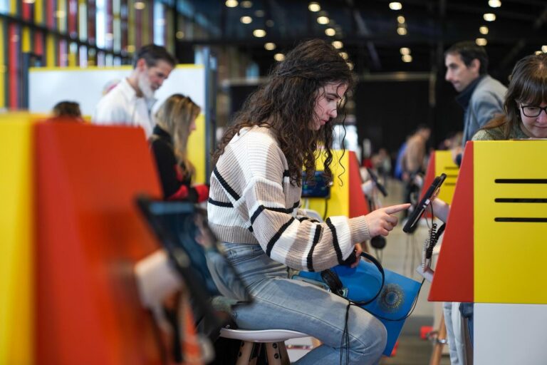 Vila-real acull l’estand de #ExperiènciaINCIBE per a formar la ciutadania en ciberseguretat