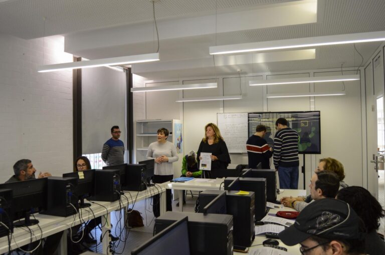 Arranca un programa d’alfabetització digital per a persones amb problemes de salut mental greu