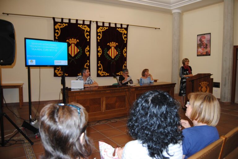 140 mestres d’una desena de centres educatius se sumen al Seminari de formació docent en coeducació d’Igualtat 